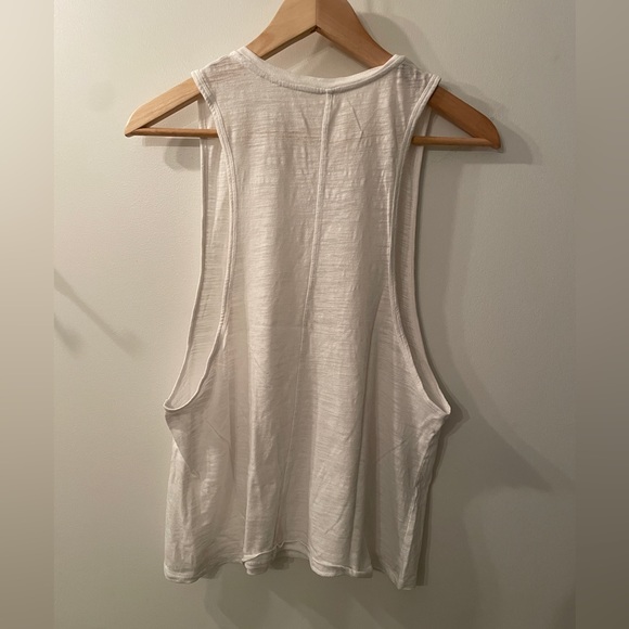 Alo Tank - Picture 2 of 3